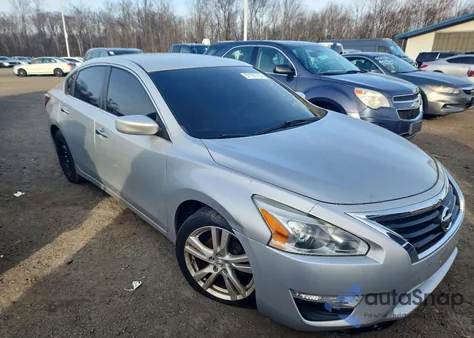 2014 Nissan Altima 2.5 from USA, damaged, VIN 1N4AL3AP5EC126679